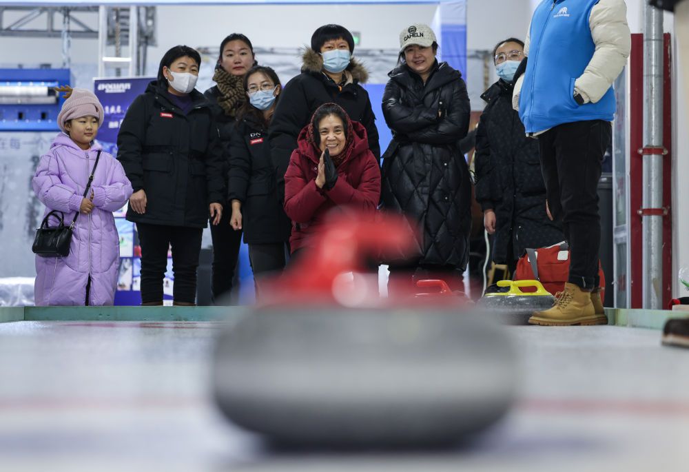 镜观·回响丨冰雪闪耀 映照澎湃中国