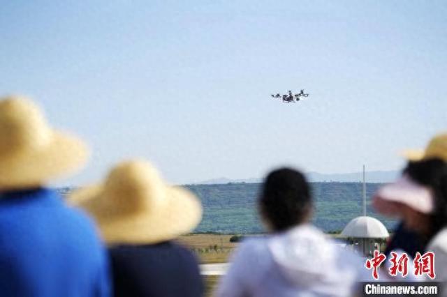 中国自研飞行汽车AE200电动垂直起降航空器首次公开试飞科目