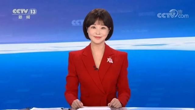 央视50位女主播春节出镜服装（70套）合集