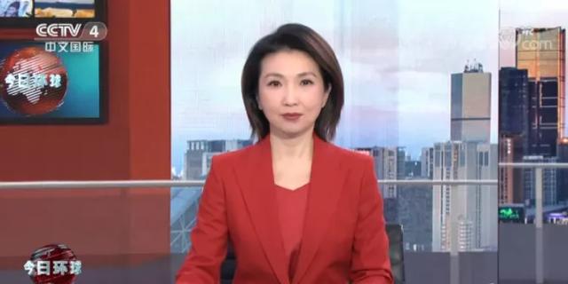 央视50位女主播春节出镜服装（70套）合集