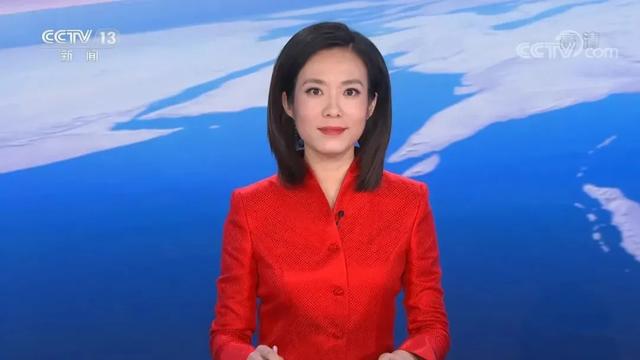 央视50位女主播春节出镜服装（70套）合集