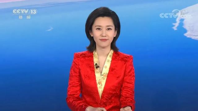 央视50位女主播春节出镜服装（70套）合集