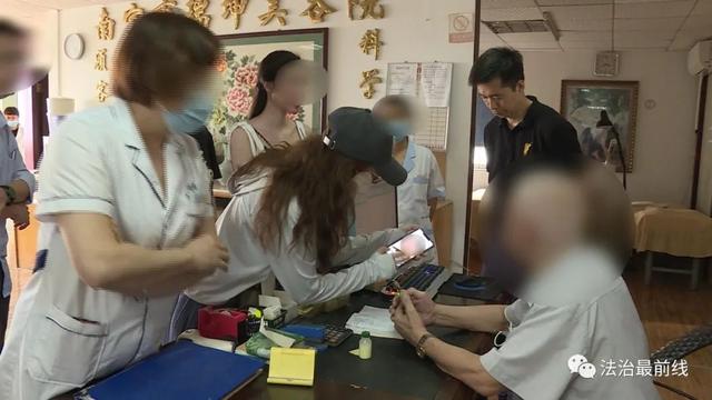 广西20岁美女祛痘不成反“烂脸”要索赔！美容院：放弃治疗后果自负